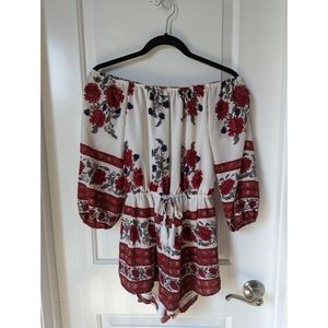 Reverse Off The Shoulder Quarter Sleeve Shorts Romper (S)